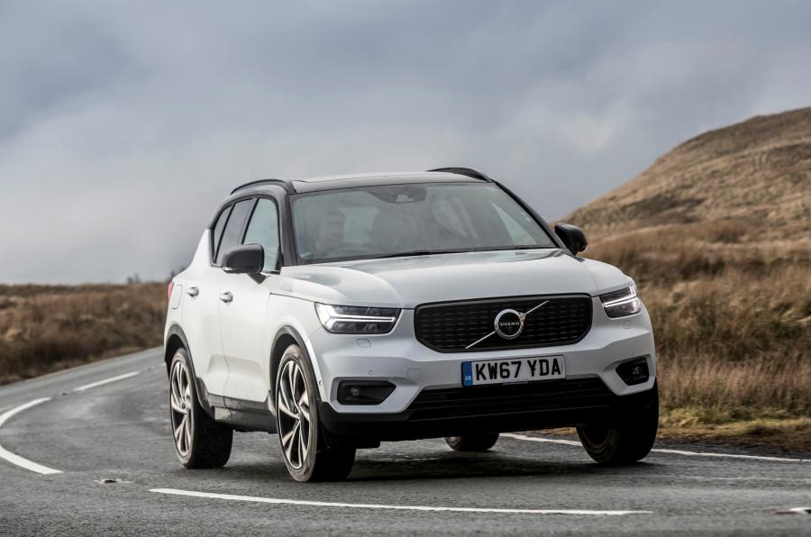  Volvo XC40 T5 R-Design 2017 года  (UK) (фото 16 из 41)